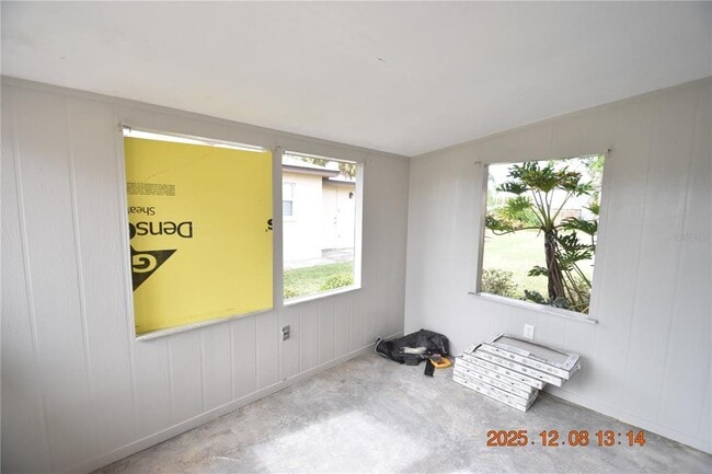 Photo - 705 2nd Ave NW