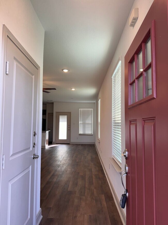 Photo - Magnolia Village