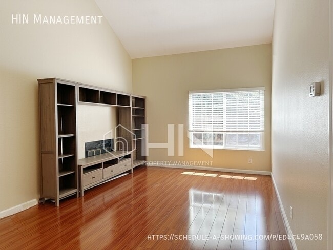 Photo - 34379 Benedick Ln