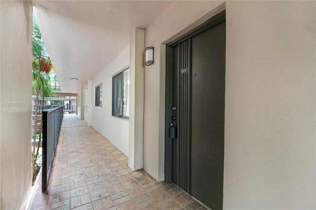 Photo - 8520 SW 133rd Avenue Rd Unidad 323