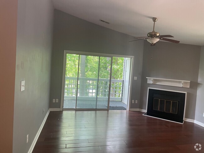 Building Photo - 4110 Sedgewood Dr Unit 4110 Sedgewood Dr. Rental