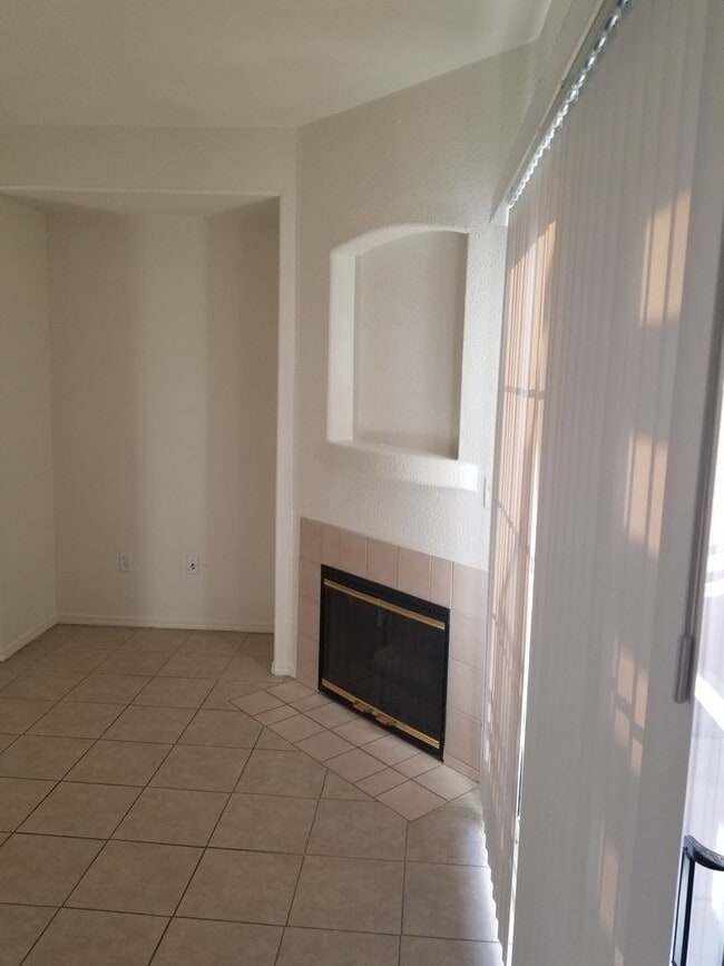 Photo - 3 BED+2 BATH MANZANITA CONDO! HCVP CONSIDERED