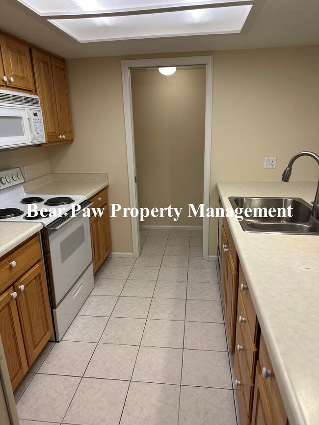 Photo - "Great  2-Bed, 2-Bath Condo Genesee" Unit B