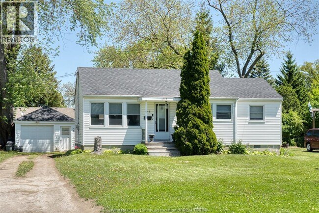 Photo - 4062 Roseland Dr E