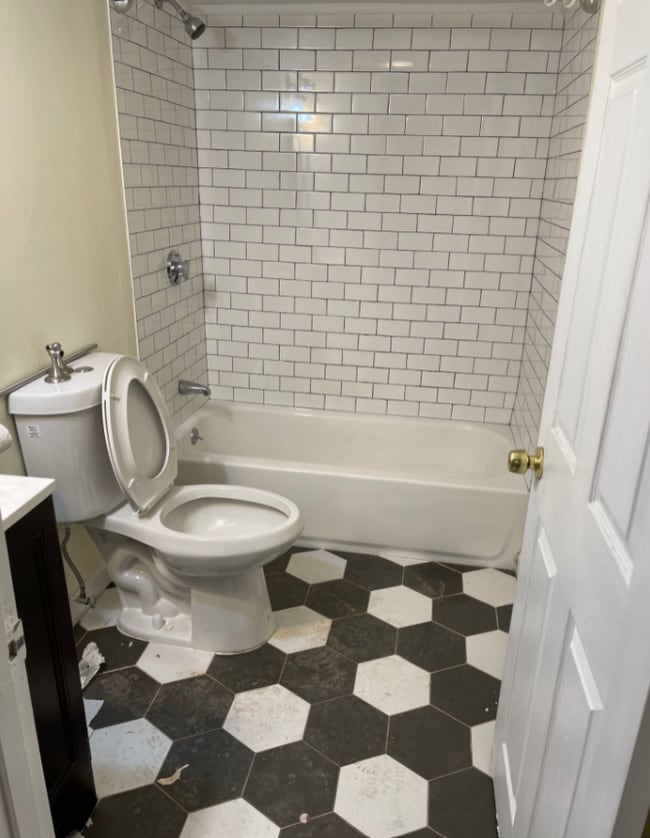 Building Photo - 24 Chelsea St Unit #B