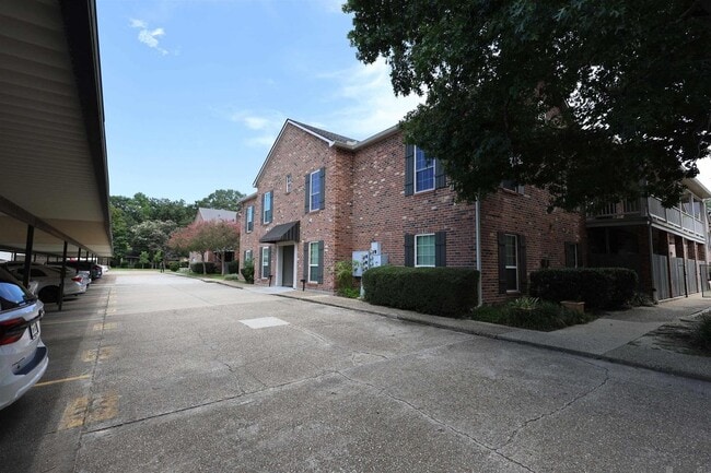 Photo - 7640 Lasalle Ave Unit 204