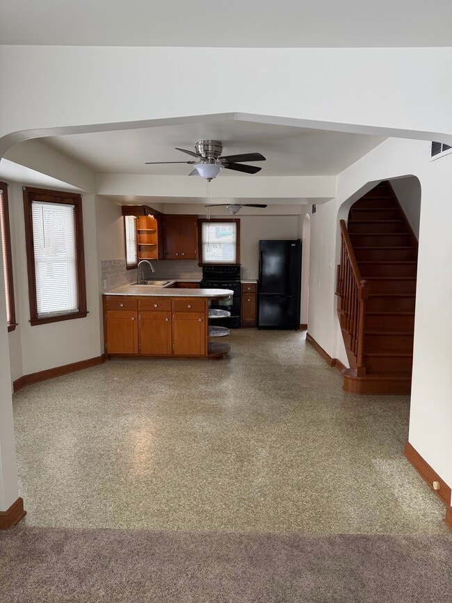 Photo - 3225 S 40th St