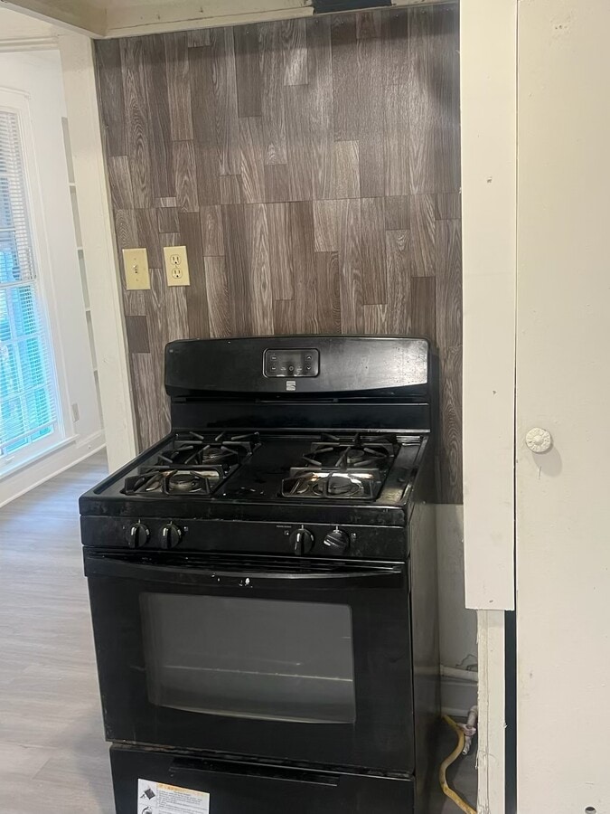 Photo - 5131 Sussex Ave