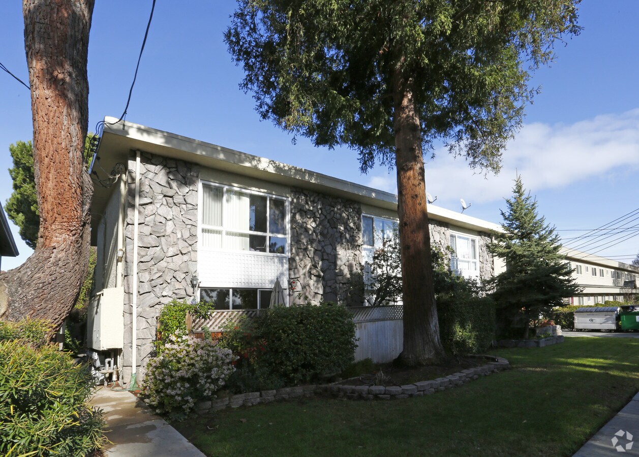 Photo - 65 Glen Eyrie Ave Apartments