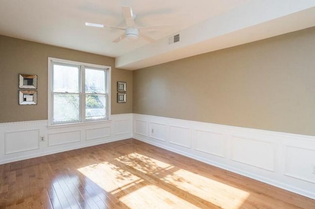 Photo - 25 Sturbridge Ln