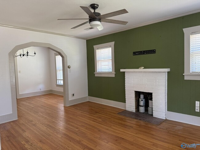 Photo - 1118 Ward Ave NE