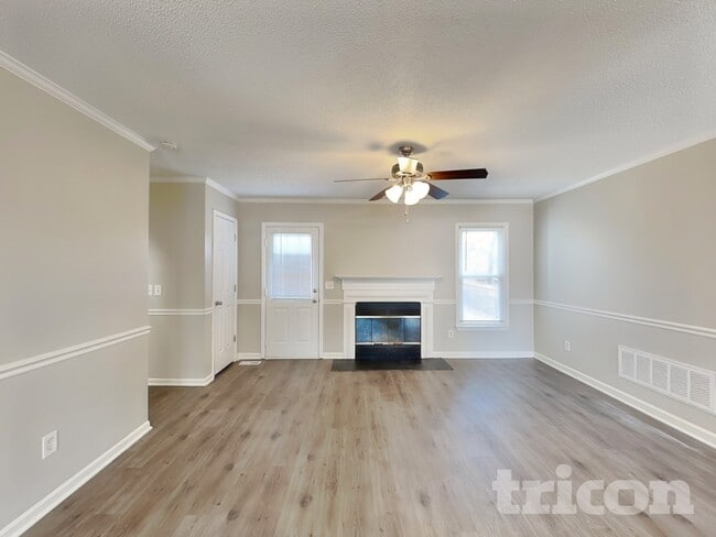 Photo - 216 Netherland Dr