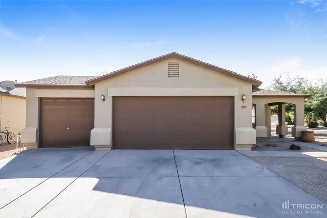 Building Photo - 985 E Silktassel Trail Rental