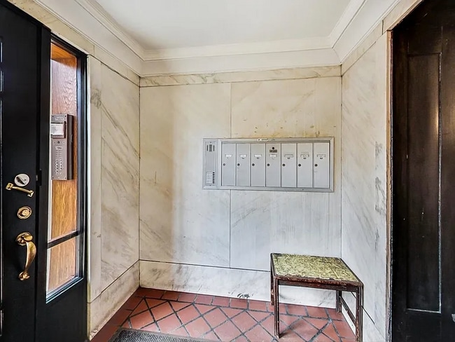 Photo - 5600 S Blackstone Ave Unit #3