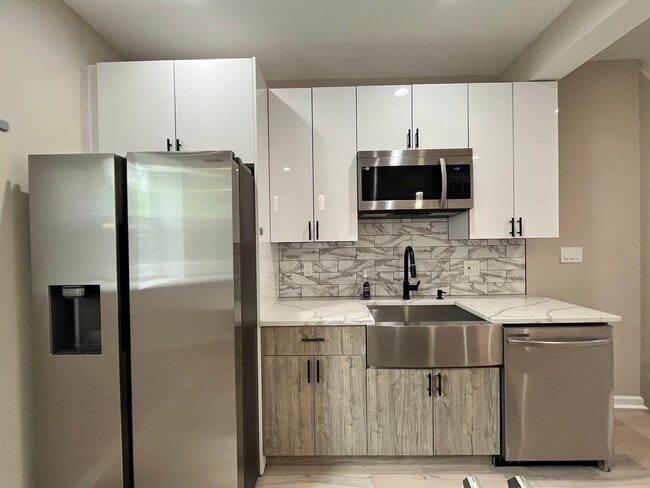 Photo - 1416 N Dover St