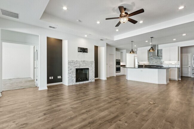 Photo - Spacious 5-Bedroom Home with Office, Den & Included Electric!