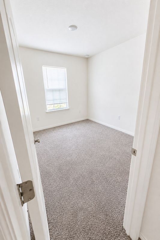 Photo - 811 Serenade St NW