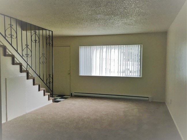 2x1.5 - Raintree Apartments