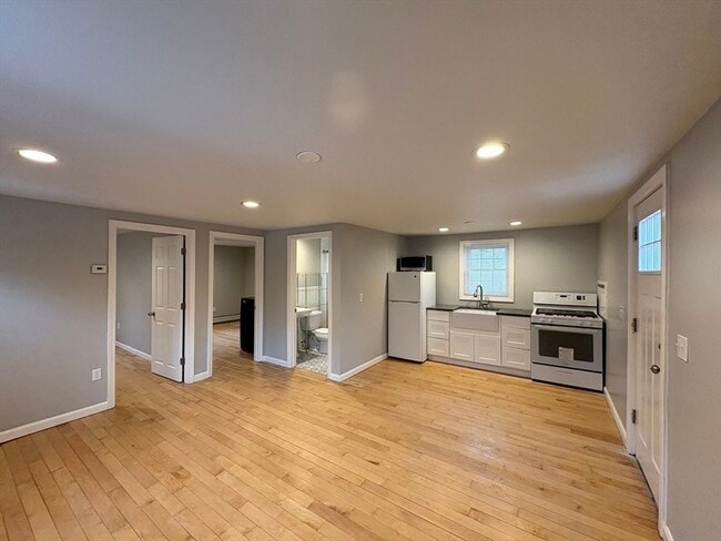 Photo - 154 Park Ave