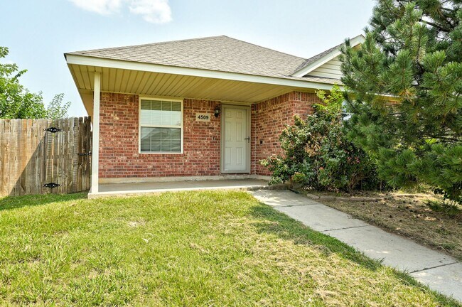 Great 3 Bed/2 bath home near Tinker AFB! *... - Great 3 Bed/2 bath home near Tinker AFB! *...