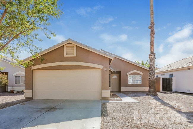 Building Photo - 857 E Saragosa St