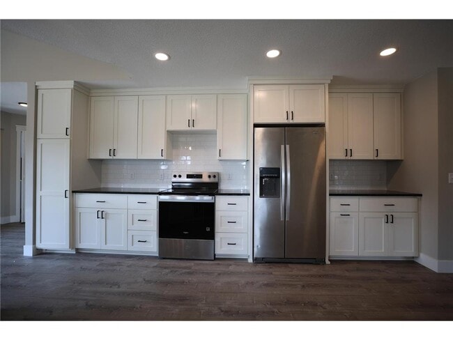 Photo - 3305 200th St W