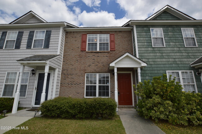 Photo - 108 Ashwood Dr Townhome