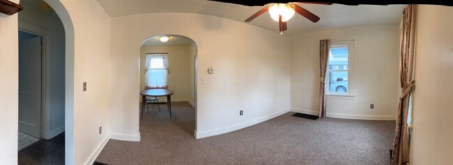 Photo - 104 W Buckingham Ave