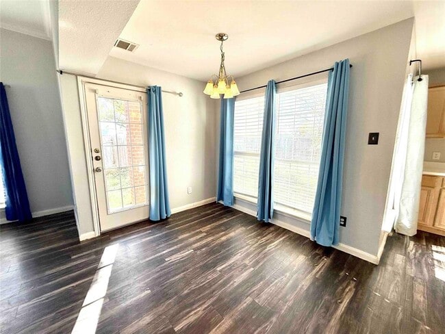 Photo - 1005 Tamra Cove