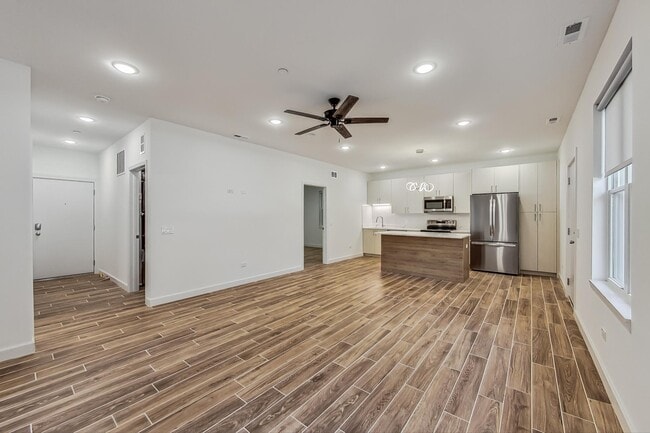 Photo - 6122 S University Ave Unit 302