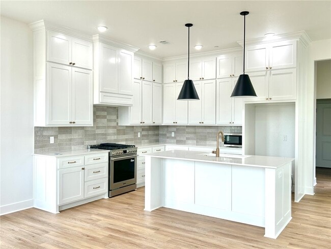 Photo - 2316 S 31st Pl