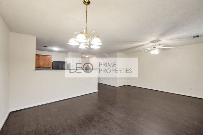 Photo - 950 Parkway Rd