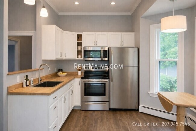 Building Photo - 15 Lloyd Ln Unit 1