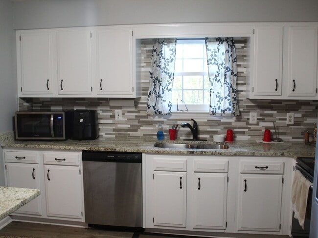 Photo - 8626 Surry Cir