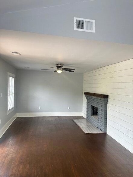 Photo - 860 Harle Ave NW