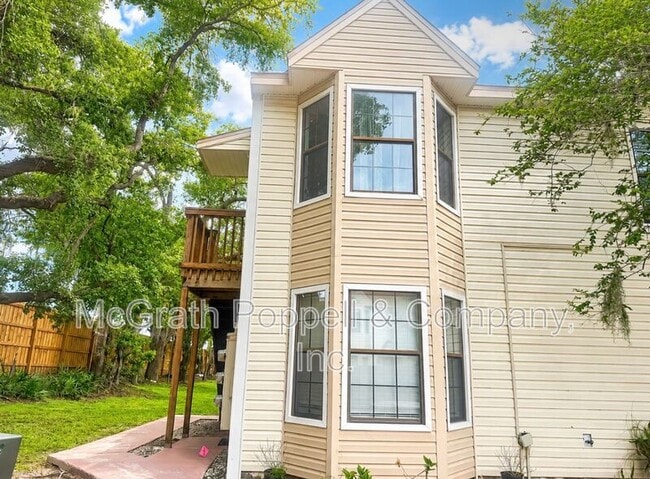 Building Photo - 2302 S Maki Rd Unit APT 33