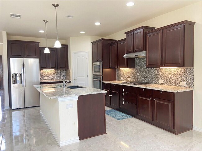 Photo - 21320 Hines Ln