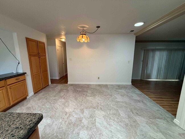Photo - Great 3 Bedroom Walking Distance to American River