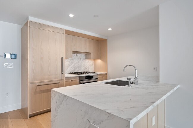 Photo - 37-14-37-34 34th St
