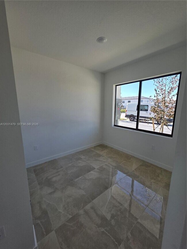 Photo - 1305 NW 4th Ave