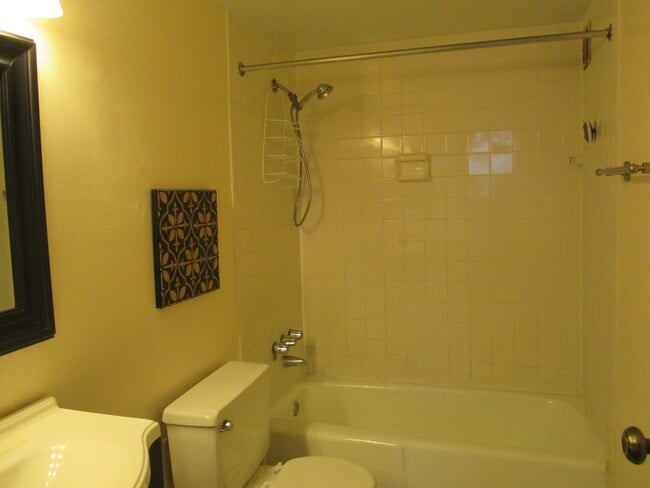 Photo - One Bedroom at Place One Condo in Alexandria