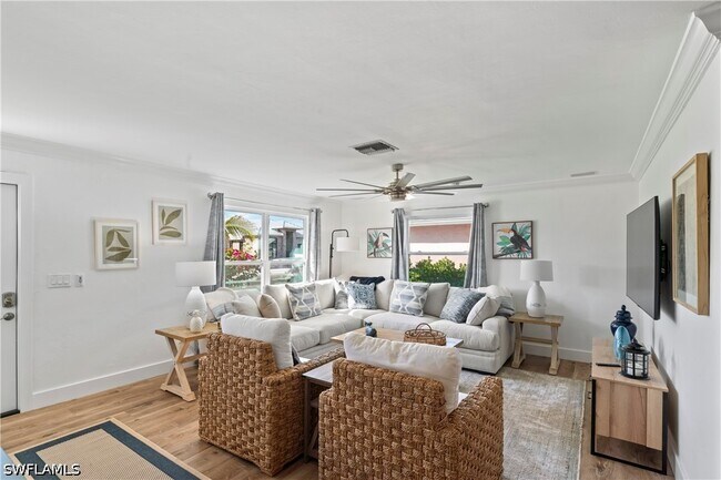 Photo - 543 107th Ave N