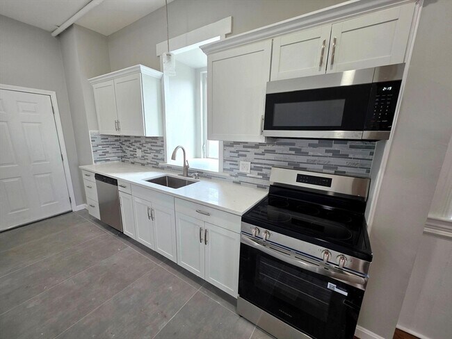 Photo - 5 Beacon St Unit 7