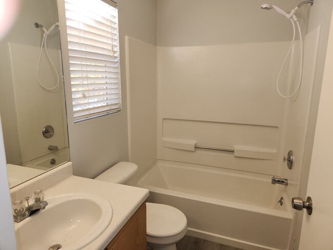 Photo - Ridgeview @ Stetson Hills- Newly remodeled 3 bedroom