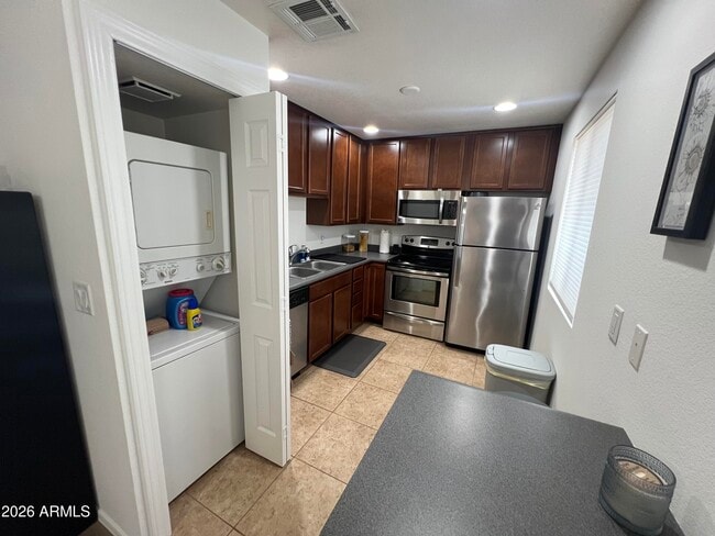 Photo - 4354 N 82nd St Unidad 183