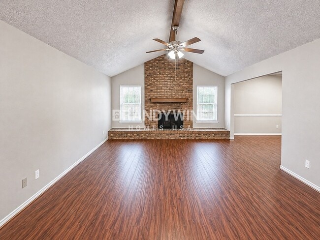 Photo - 5233 Hill Ridge Dr