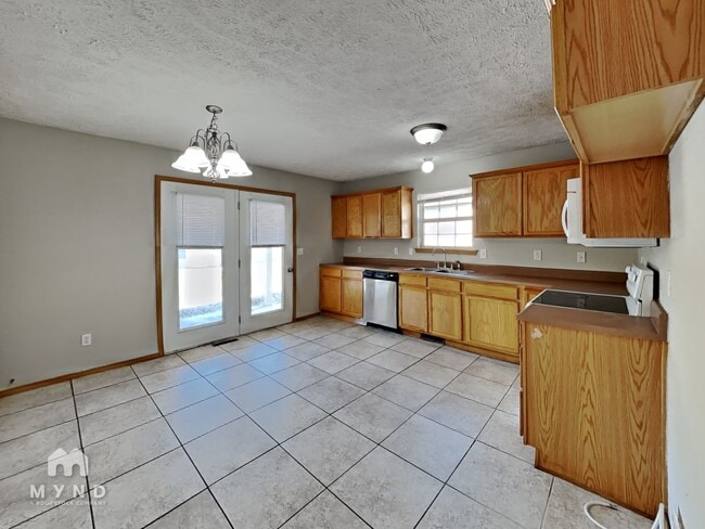 Photo - 1143 S Brown Ave