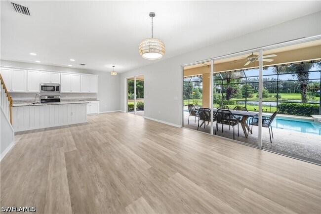 2133 Fairmont Ln