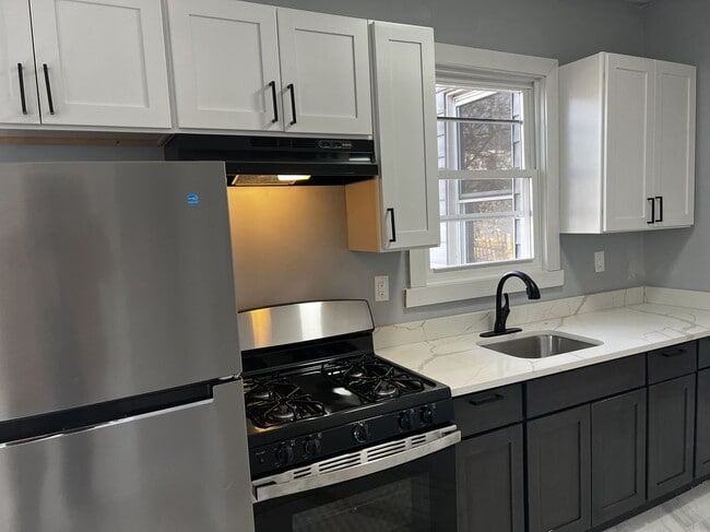 Photo - 237-239 South 7th Street, 2R