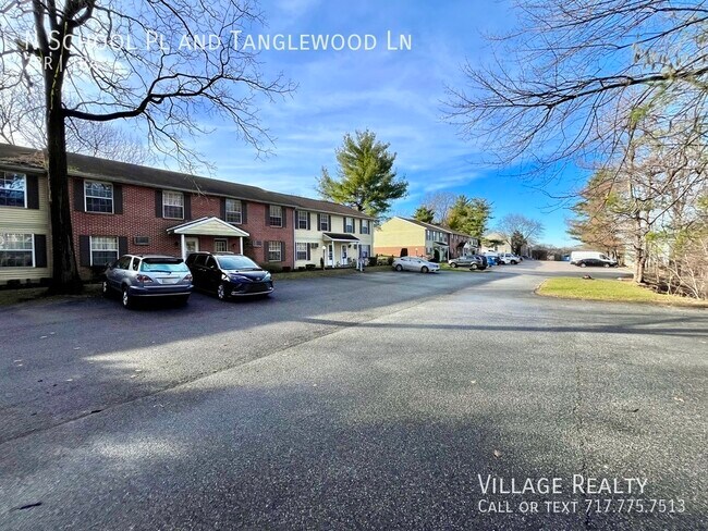 Photo - 319 N School Pl